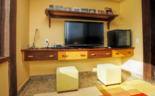 Cliffside Luxury Inn
