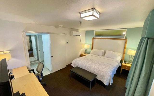 Red Roof Inn PLUS+ & Suites Tampa