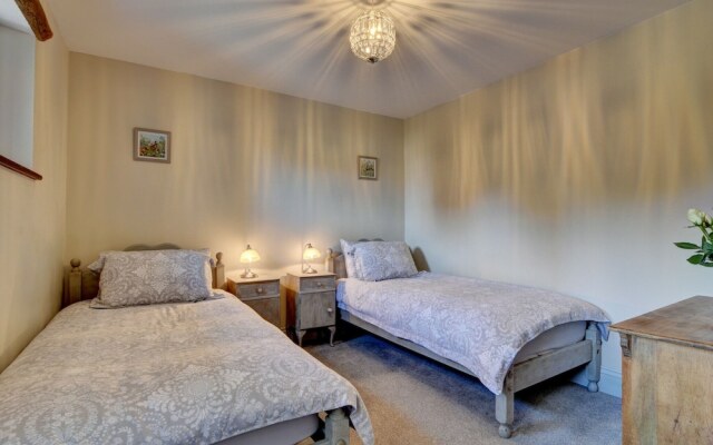 Rustic Holiday Home in Lynton with Garden near Malmsmead