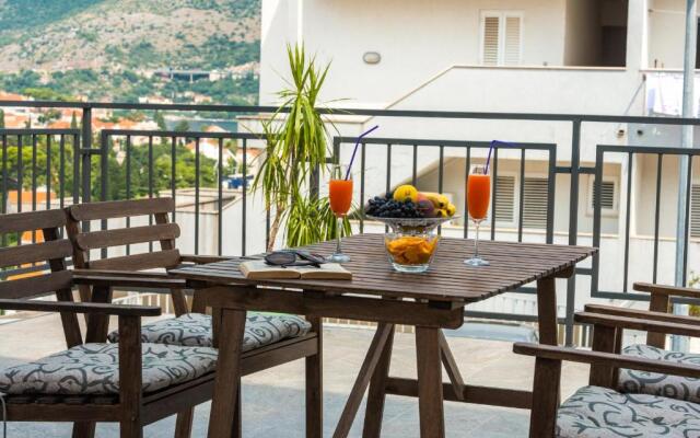 Apartments Marivo Lapad