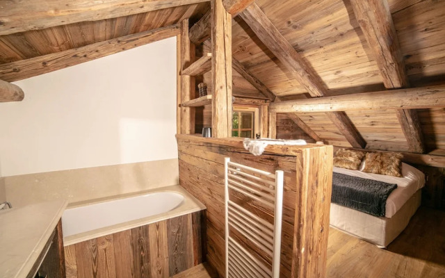 Kashmyre Chalet Luxe Chauffeur Sauna