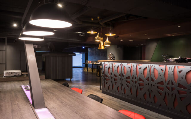 FM Hotel