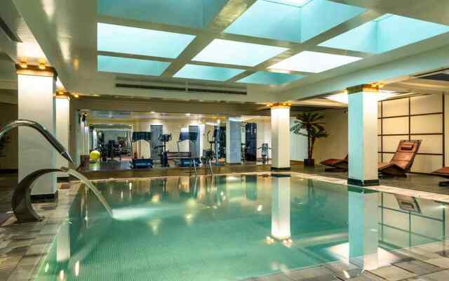Louis Apostolata Resort and Spa