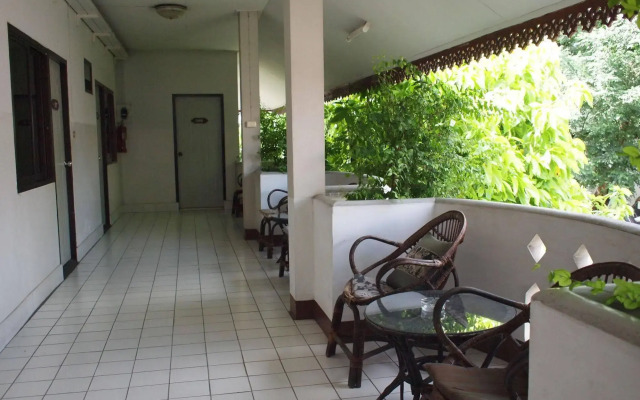 RoongRuang Hotel
