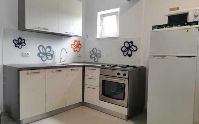 Boutique Apartment in Pirovac With Terrace