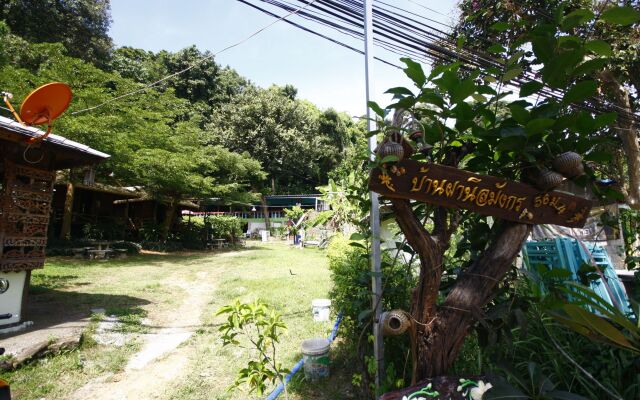 Baan Pha Nin Mung Korn