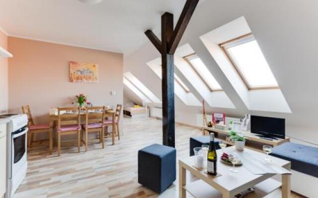 Jane's Attic Apartment