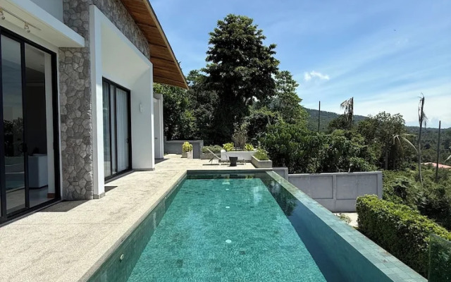 Michel Tropical Seaview Pool Villas