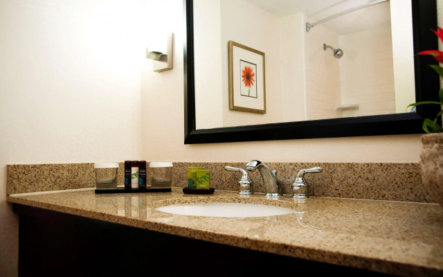 Embassy Suites by Hilton Memphis East Germantown Area