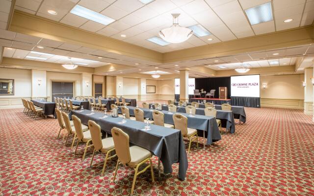 Crowne Plaza Cleveland Airport by IHG