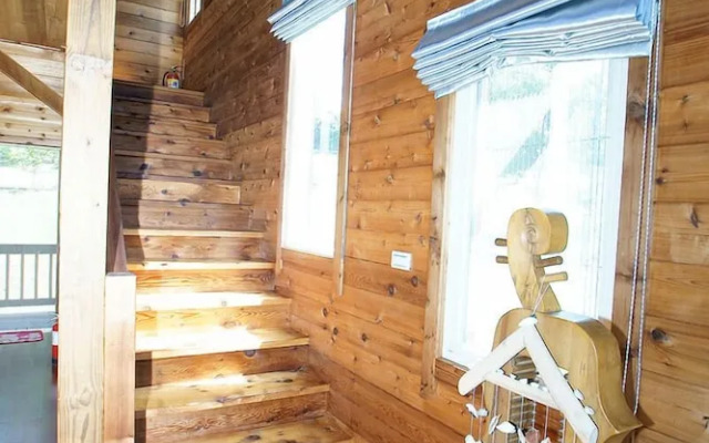 Beautiful Little Pony Villa