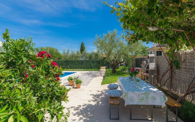 Chiara Bu Inija in Bu Inija