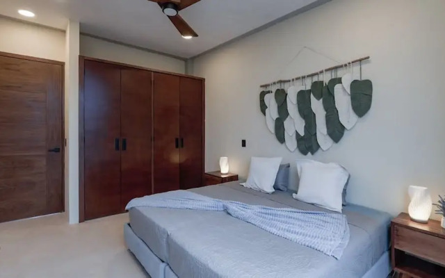 Luxury Penthouse w Private Pool Stunning Views