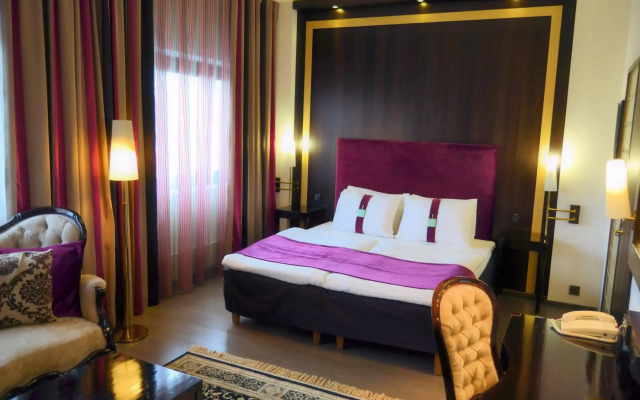 Holiday Inn Helsinki - Vantaa Airport by IHG