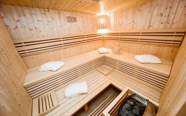 Villa Mary with pool and Sauna