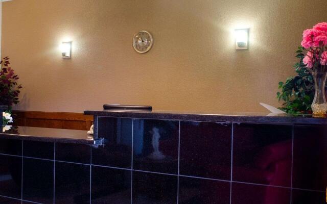 Knights Inn & Suites Emporia