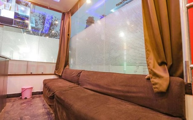 Fabhotel Lotus Inn
