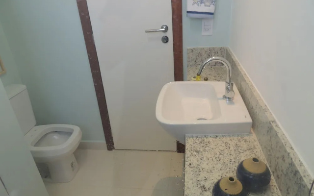 Casa com 3 Quartos em Condomínio Geriba