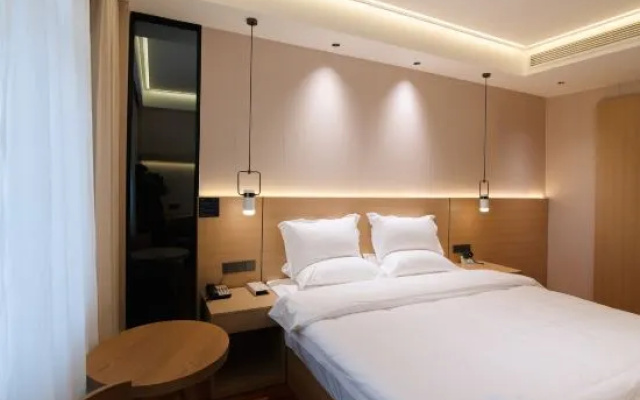 Sunshine Beach Holiday Hotel – Guest Rooms – Huangshi