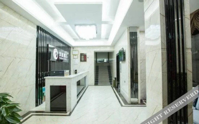 Phoenix Chain Hotel (Xuyong Bus Station)