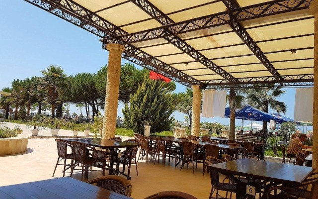 Royal Park Hotel