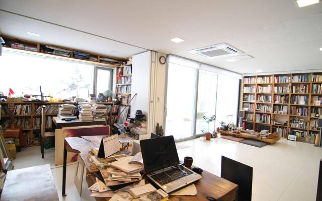 Motif No.1 Guest House