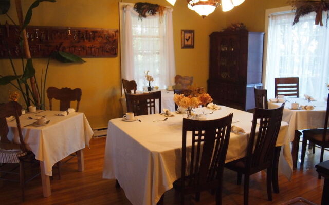 Au Manoir de la rue Merry