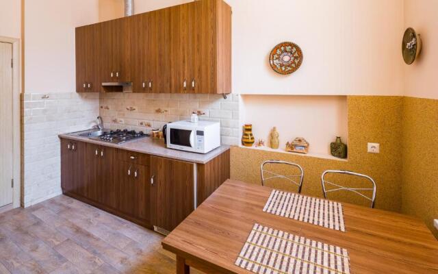 Apartment on Lesya Kurbasa 7
