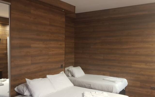 South Beach Kings Promenade Hotel