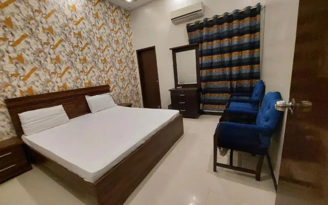 Karachi Hotel & Guest House