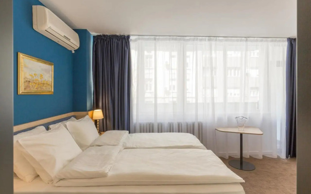 Premium Crown Suites