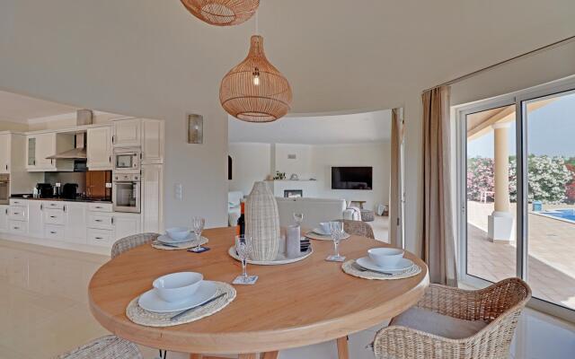 Casa do Pomar by Portucasa