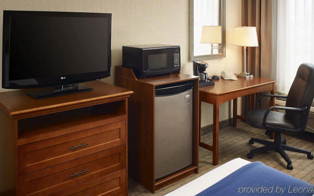 Holiday Inn Express Toronto - North York by IHG