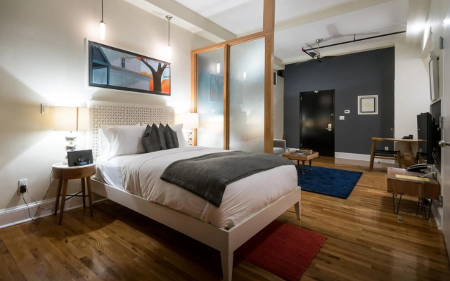 Henry Norman Hotel