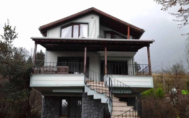 Vira Creek House