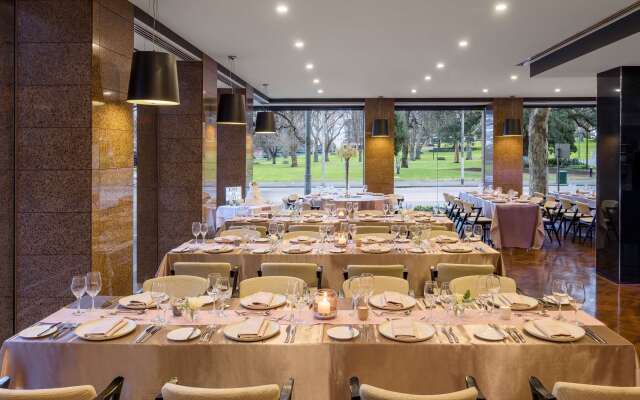 Radisson on Flagstaff Gardens Melbourne