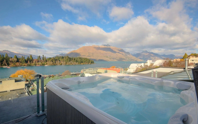 Shotover Penthouse & Spa by Staysouth