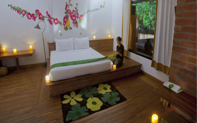 Thanakha Inle Hotel