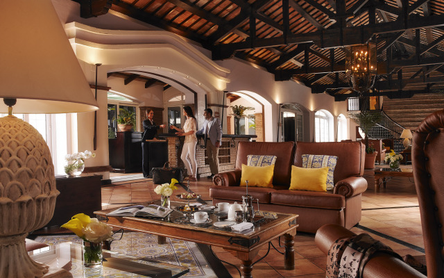 La Cala Resort