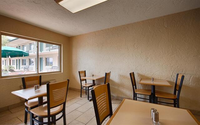 Quality Inn Clinton North