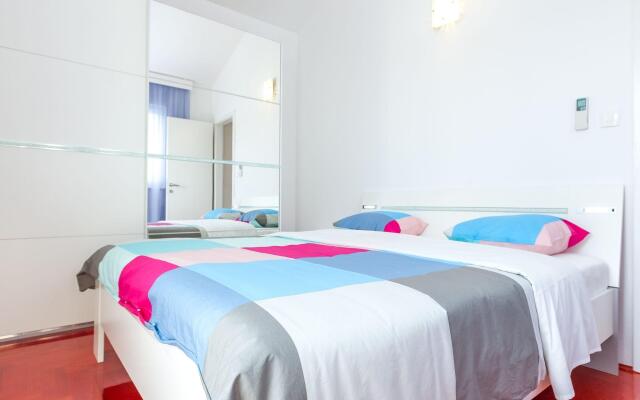 Gorgeous Villa in Vrsi with Swimming Pool