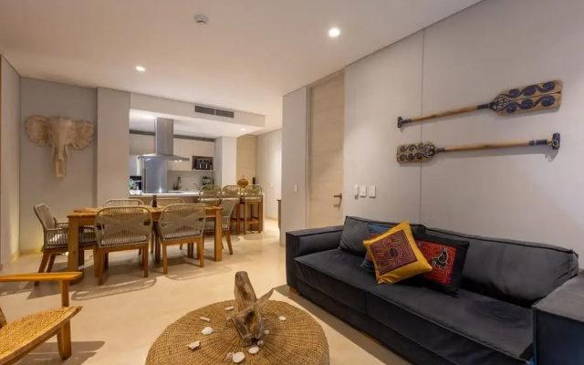 Seaside 3br Retreat w Terrace Beach Access