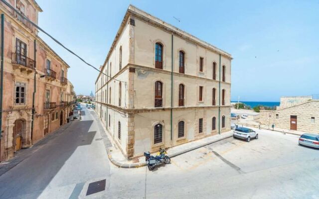 Ortigia Promenade