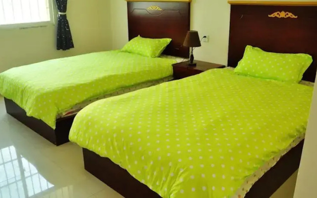 Wonderland Youth Hostel