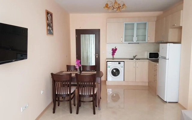 Zefira Apartments