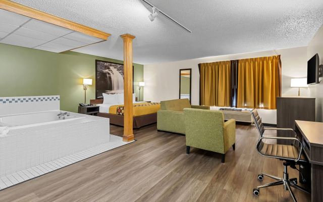 Super 8 by Wyndham Watertown WI