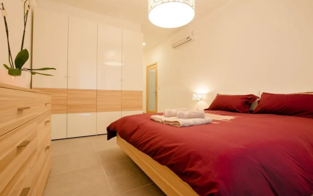 Seaview APT Incl Pool IN Sliema