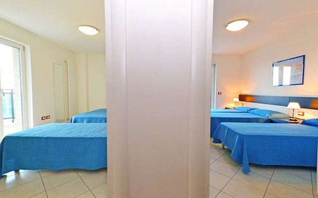 Central Lignano Apartment With Balcony