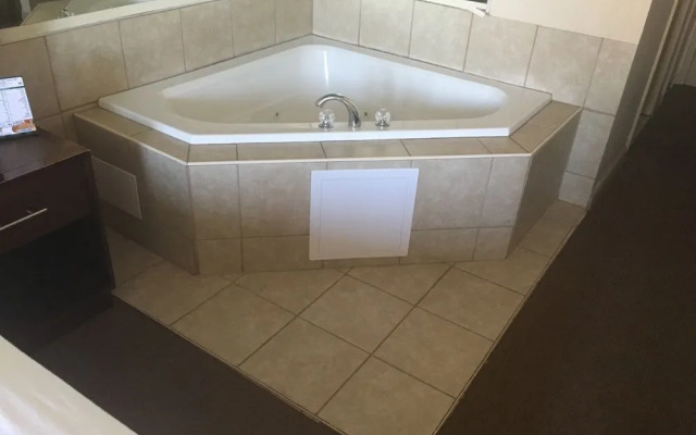 Allen Park Motor Lodge