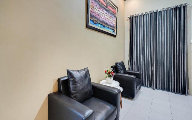 SPOT ON 91745 Rumah Kost Gresik Syariah